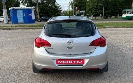 Opel Astra J, 2010 год, 500 000 рублей, 3 фотография