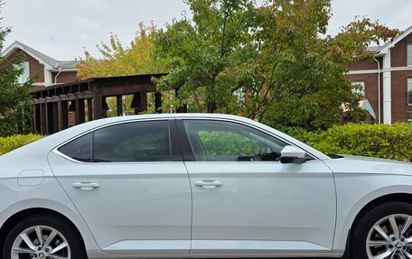 Skoda Superb III рестайлинг, 2020 год, 2 650 000 рублей, 4 фотография
