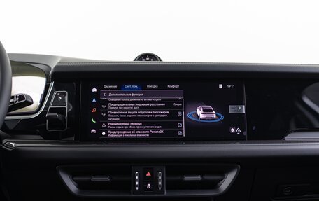 Porsche Cayenne III, 2025 год, 30 690 000 рублей, 23 фотография