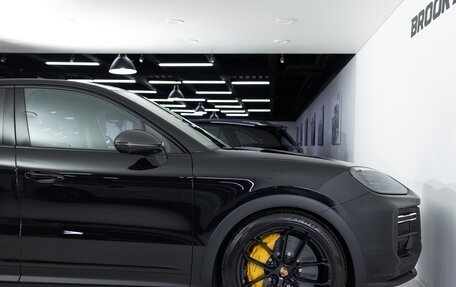 Porsche Cayenne III, 2025 год, 30 690 000 рублей, 34 фотография