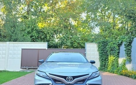 Toyota Camry, 2020 год, 2 640 000 рублей, 3 фотография