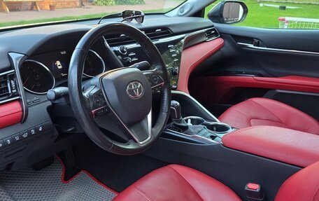 Toyota Camry, 2020 год, 2 640 000 рублей, 13 фотография