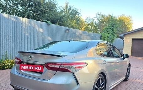 Toyota Camry, 2020 год, 2 640 000 рублей, 5 фотография