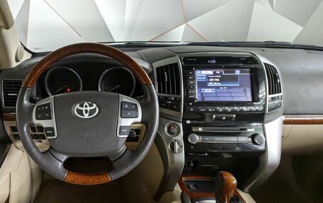 Toyota Land Cruiser 200, 2012 год, 3 297 000 рублей, 19 фотография