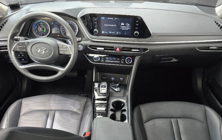Hyundai Sonata VIII, 2021 год, 2 050 000 рублей, 4 фотография