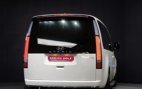 Hyundai Staria, 2024 год, 4 850 000 рублей, 3 фотография