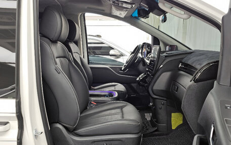 Hyundai Staria, 2024 год, 4 850 000 рублей, 9 фотография