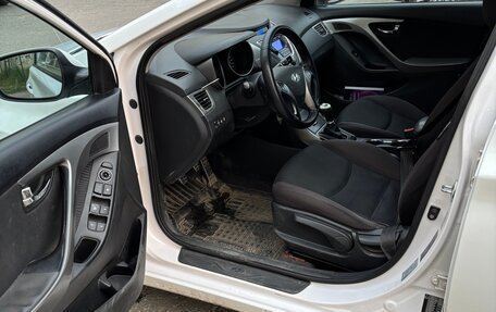 Hyundai Elantra V, 2012 год, 630 000 рублей, 8 фотография
