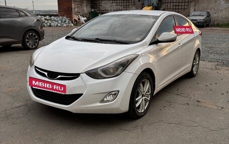 Hyundai Elantra V, 2012 год, 630 000 рублей, 2 фотография
