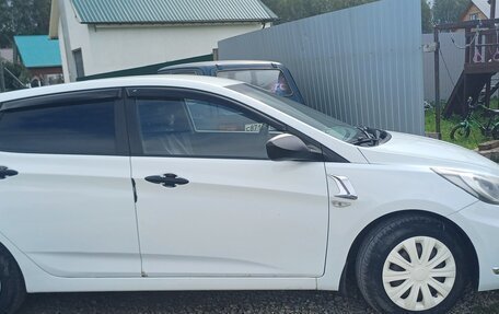 Hyundai Solaris II рестайлинг, 2013 год, 680 000 рублей, 4 фотография