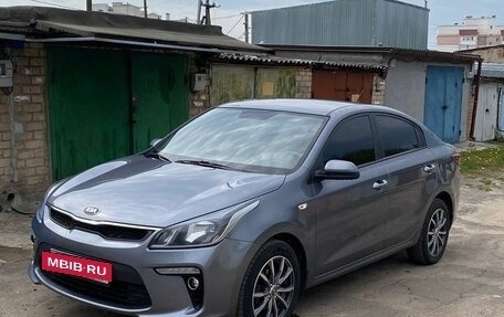 KIA Rio IV, 2018 год, 1 400 000 рублей, 2 фотография