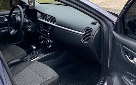 KIA Rio IV, 2018 год, 1 400 000 рублей, 8 фотография