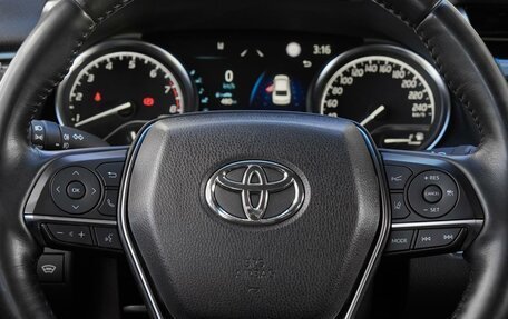 Toyota Camry, 2021 год, 3 290 000 рублей, 19 фотография