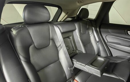 Volvo XC60 II, 2018 год, 2 115 000 рублей, 13 фотография