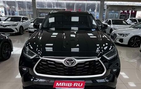 Toyota Highlander, 2022 год, 3 330 000 рублей, 1 фотография