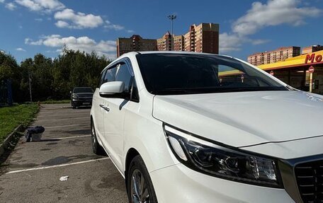 KIA Carnival III, 2019 год, 3 200 000 рублей, 2 фотография