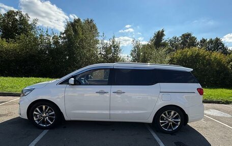 KIA Carnival III, 2019 год, 3 200 000 рублей, 5 фотография