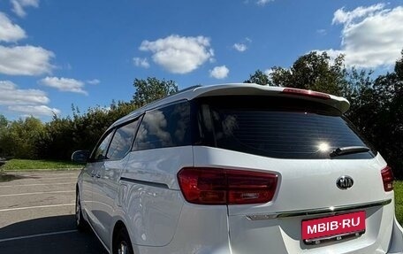 KIA Carnival III, 2019 год, 3 200 000 рублей, 4 фотография