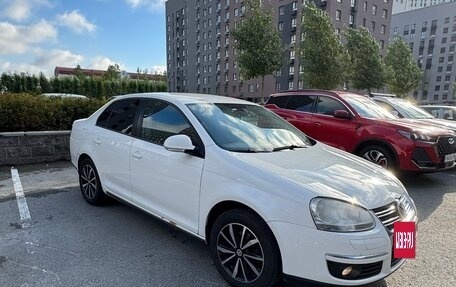 Volkswagen Jetta VI, 2009 год, 640 000 рублей, 2 фотография