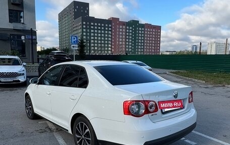 Volkswagen Jetta VI, 2009 год, 640 000 рублей, 4 фотография