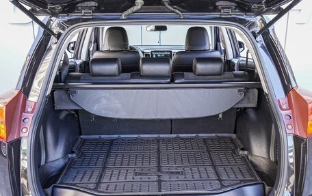 Toyota RAV4, 2015 год, 1 780 000 рублей, 20 фотография