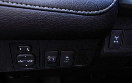 Toyota RAV4, 2015 год, 1 780 000 рублей, 18 фотография