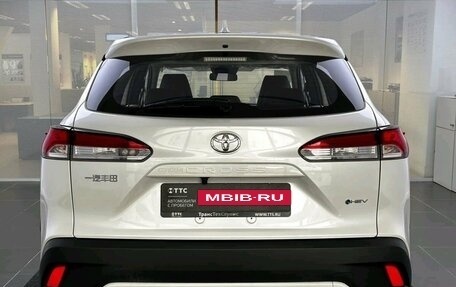 Toyota RAV4, 2021 год, 3 249 000 рублей, 6 фотография
