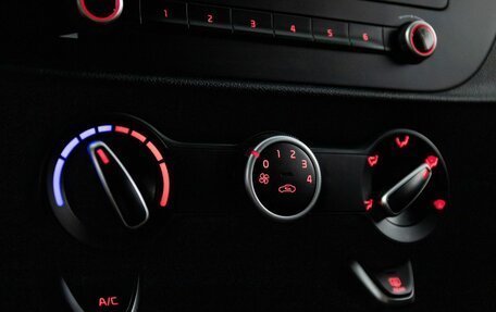 KIA Rio IV, 2021 год, 1 390 000 рублей, 13 фотография