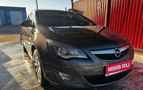 Opel Astra J, 2010 год, 660 000 рублей, 4 фотография