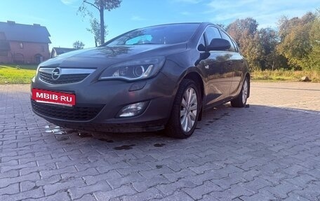 Opel Astra J, 2010 год, 660 000 рублей, 15 фотография