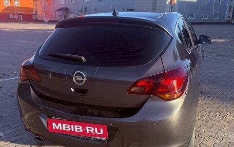 Opel Astra J, 2010 год, 660 000 рублей, 17 фотография