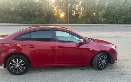 Chevrolet Cruze II, 2010 год, 530 000 рублей, 4 фотография