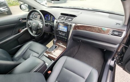 Toyota Camry, 2017 год, 2 095 000 рублей, 2 фотография