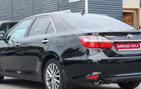 Toyota Camry, 2017 год, 2 095 000 рублей, 10 фотография