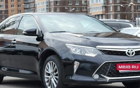 Toyota Camry, 2017 год, 2 095 000 рублей, 6 фотография