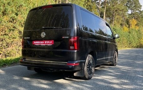 Volkswagen Multivan T6 рестайлинг, 2021 год, 7 900 000 рублей, 4 фотография