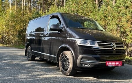 Volkswagen Multivan T6 рестайлинг, 2021 год, 7 900 000 рублей, 3 фотография