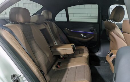 Mercedes-Benz E-Класс, 2021 год, 4 999 000 рублей, 29 фотография