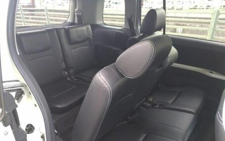 Toyota ISis I, 2013 год, 1 150 000 рублей, 18 фотография