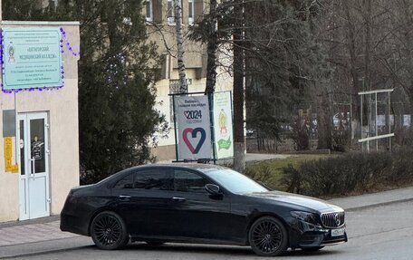 Mercedes-Benz E-Класс, 2018 год, 4 500 000 рублей, 3 фотография