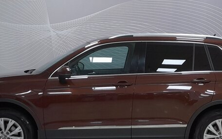 Volkswagen Tiguan II, 2021 год, 1 365 000 рублей, 6 фотография
