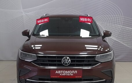 Volkswagen Tiguan II, 2021 год, 1 365 000 рублей, 2 фотография
