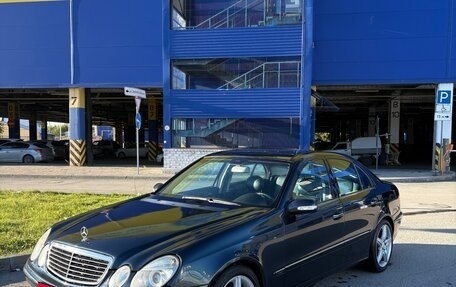 Mercedes-Benz E-Класс, 2003 год, 950 000 рублей, 1 фотография
