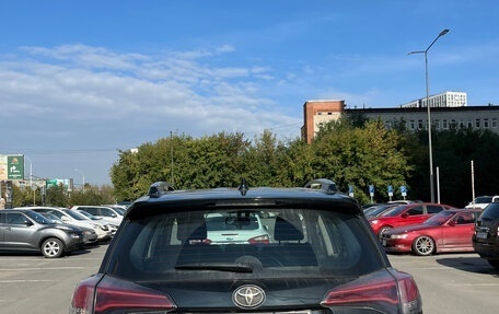 Toyota RAV4, 2017 год, 2 420 000 рублей, 4 фотография