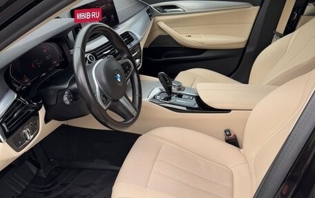 BMW 5 серия, 2021 год, 3 980 000 рублей, 12 фотография