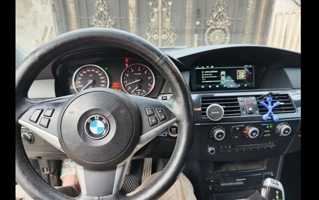 BMW 5 серия, 2009 год, 1 фотография