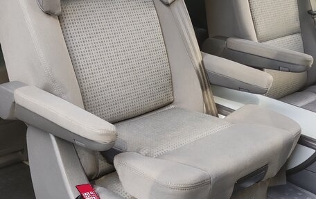 Volkswagen Multivan T5, 2008 год, 1 600 000 рублей, 15 фотография