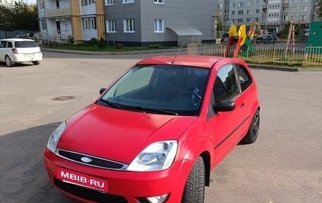 Ford Fiesta, 2005 год, 270 000 рублей, 2 фотография
