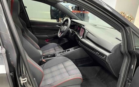 Volkswagen Golf GTI, 2021 год, 2 998 050 рублей, 10 фотография