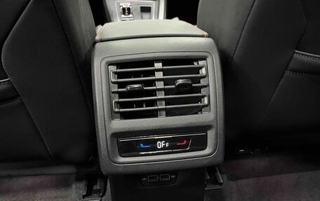 Volkswagen Golf GTI, 2021 год, 2 998 050 рублей, 13 фотография